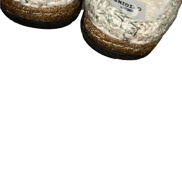 Earth Origins Elana Slip on gray Casual Shoes size 9 fur lined - Picture 4 of 6